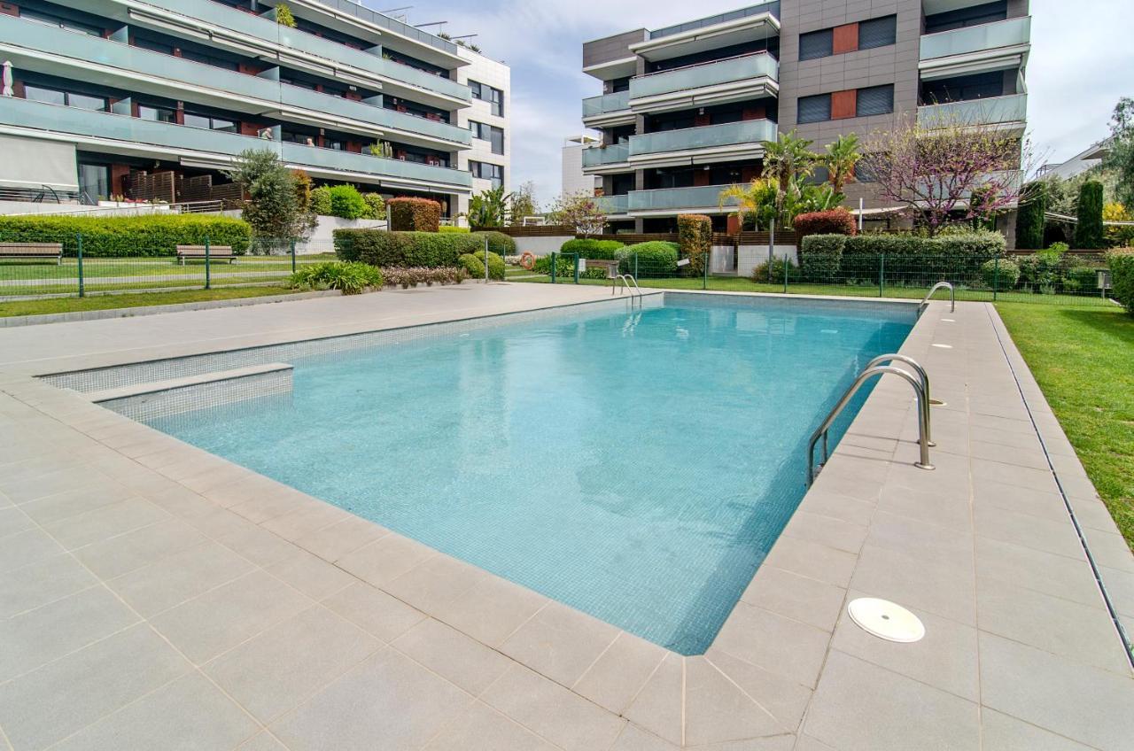Sitges Spaces Garden Paradise 3 Bedroom, 3 Bathroom, Huge Private Garden-Terrace, Pool- Sleeps Up To 8 Εξωτερικό φωτογραφία