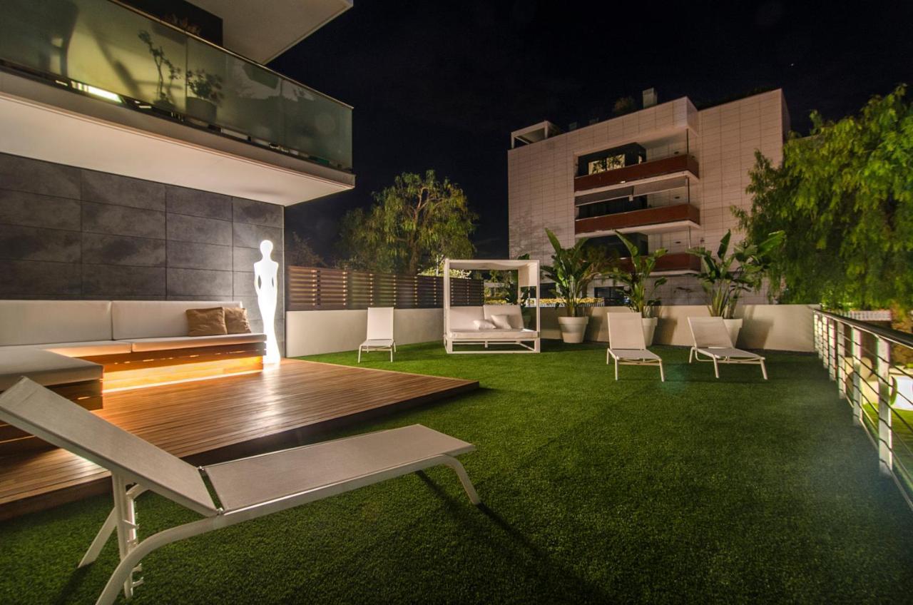 Sitges Spaces Garden Paradise 3 Bedroom, 3 Bathroom, Huge Private Garden-Terrace, Pool- Sleeps Up To 8 Εξωτερικό φωτογραφία