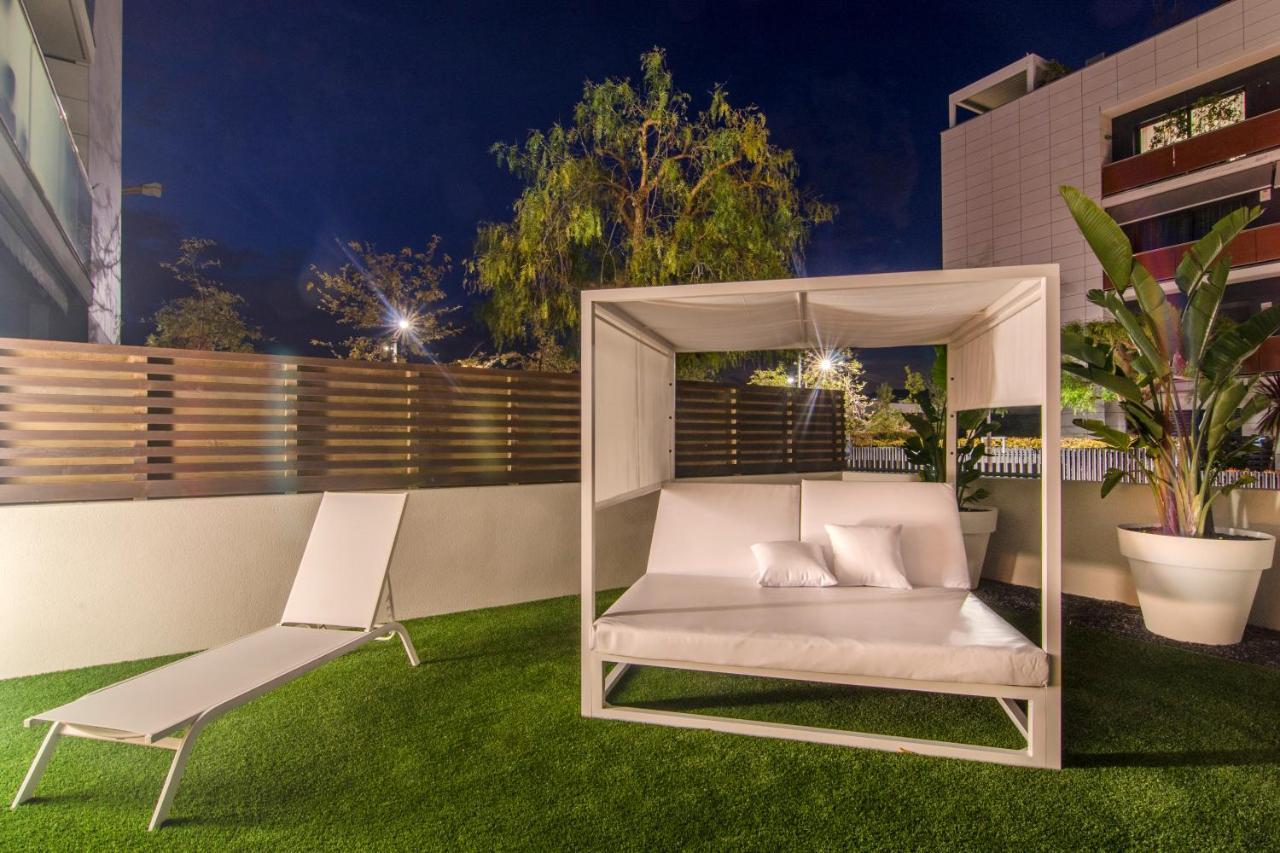 Sitges Spaces Garden Paradise 3 Bedroom, 3 Bathroom, Huge Private Garden-Terrace, Pool- Sleeps Up To 8 Εξωτερικό φωτογραφία
