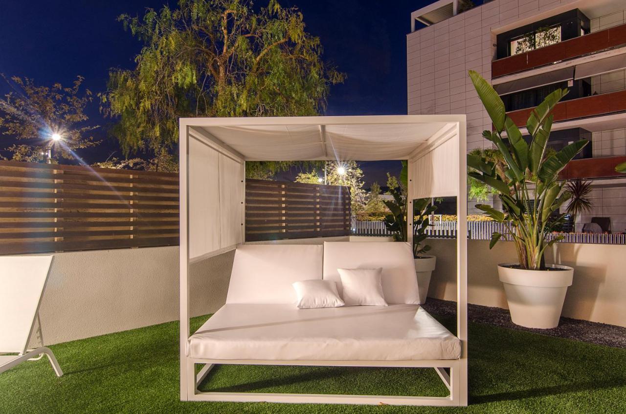 Sitges Spaces Garden Paradise 3 Bedroom, 3 Bathroom, Huge Private Garden-Terrace, Pool- Sleeps Up To 8 Εξωτερικό φωτογραφία