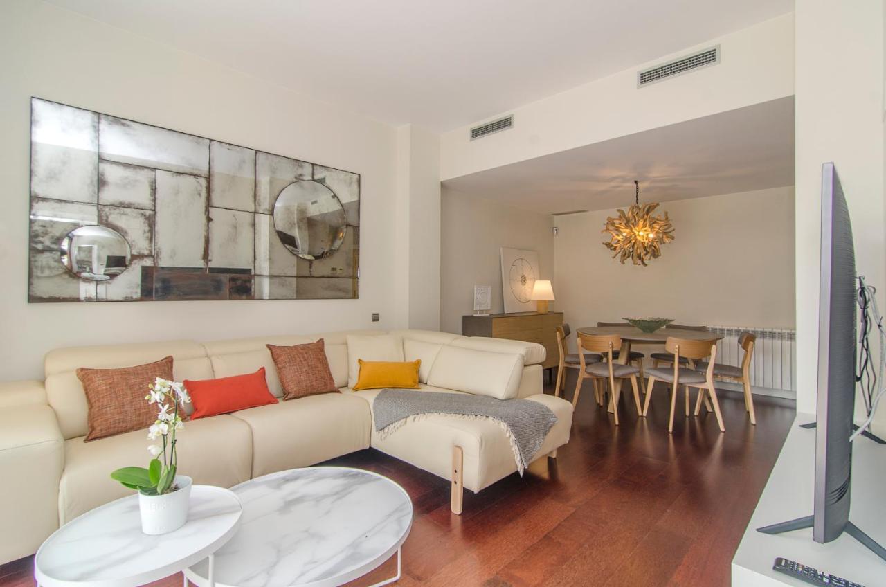 Sitges Spaces Garden Paradise 3 Bedroom, 3 Bathroom, Huge Private Garden-Terrace, Pool- Sleeps Up To 8 Εξωτερικό φωτογραφία